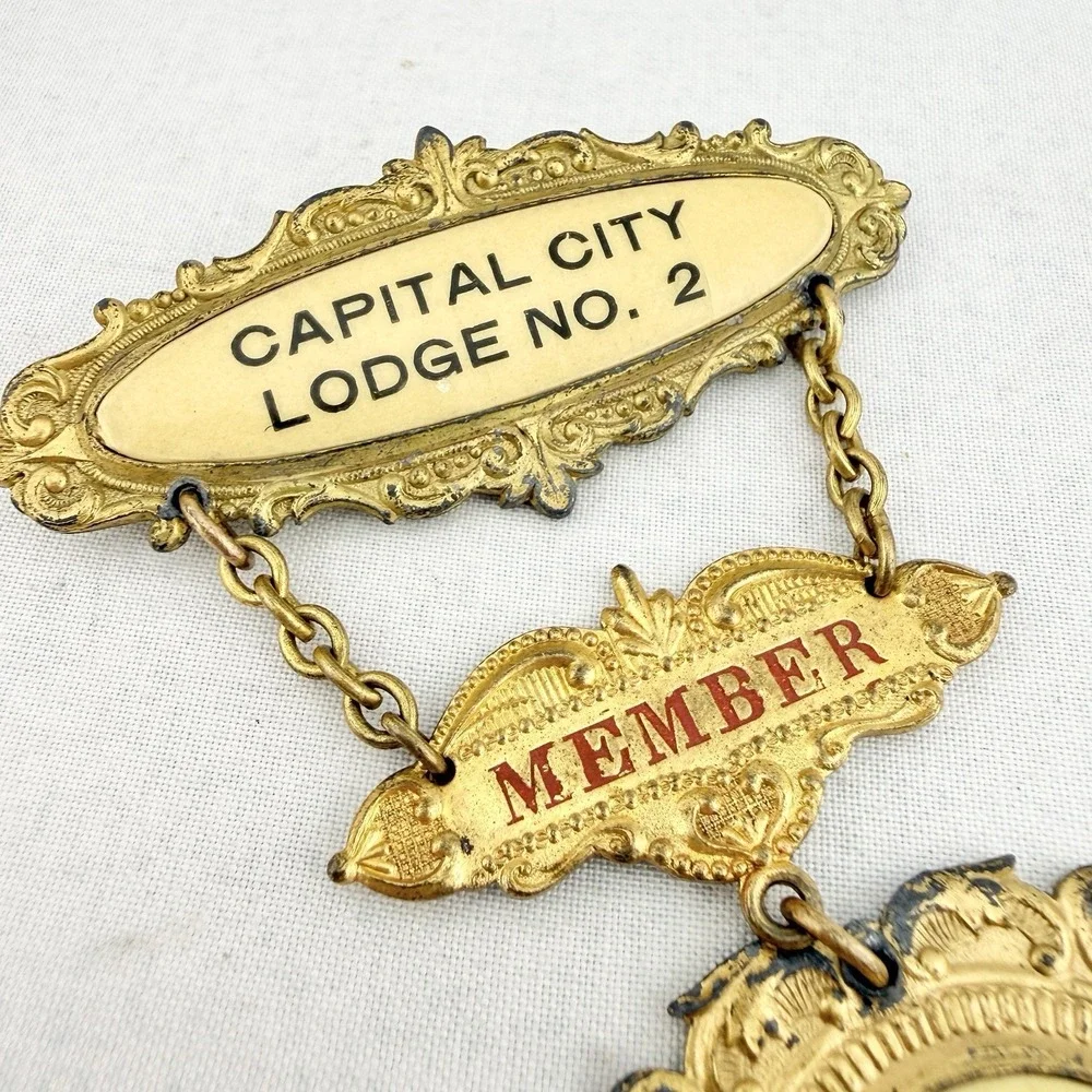 Vtg Odd Fellows Capital City Lodge No. 2 Member Badge Pin FLT Symbol Lilley Ohio